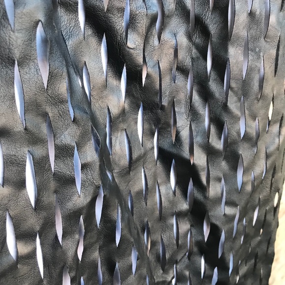 { LORNA JANE }  Sexy Cutout Tank Top - NWOT Large - Picture 7 of 16